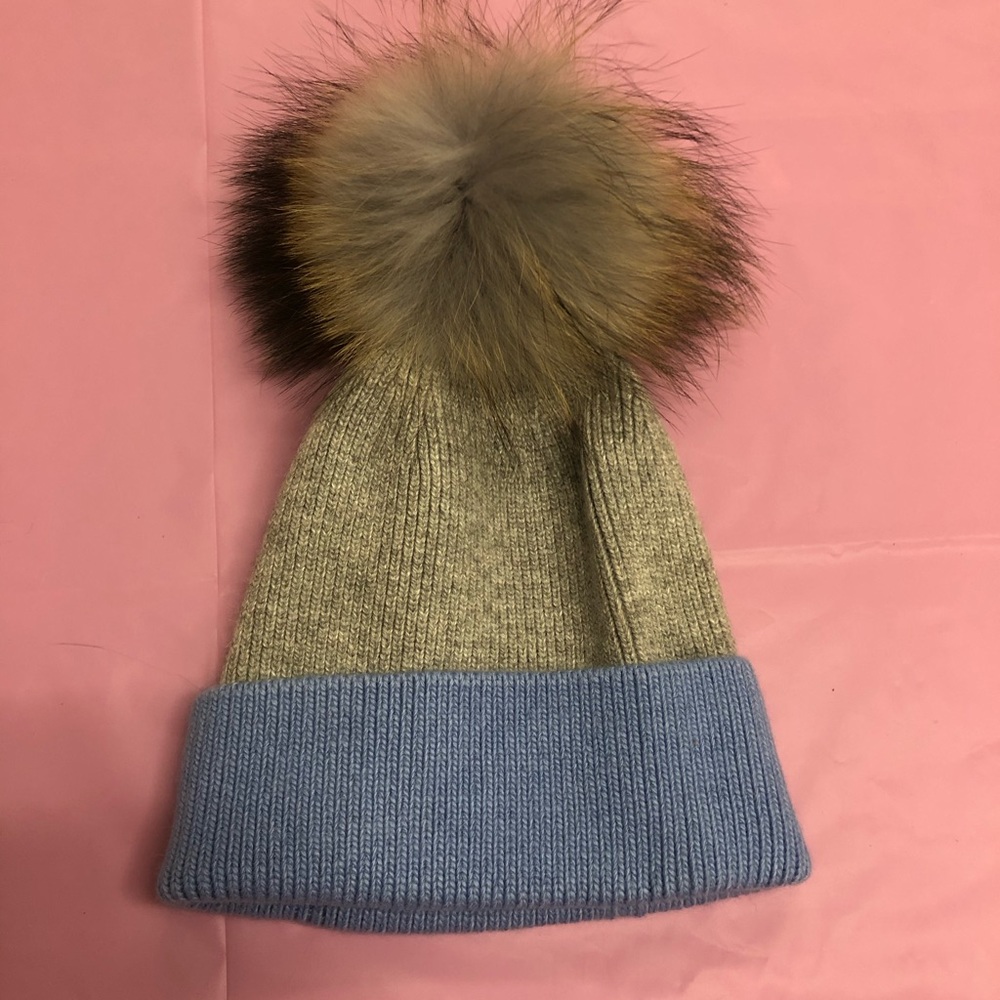 Knit Beanie Hat with raccoon fur Pom Pom